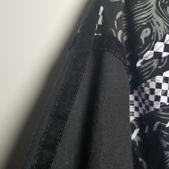 Akademiks Men's Black Graphic Goth Punk Streetwear Polo Shirt Sz XL - Picture 6 of 11